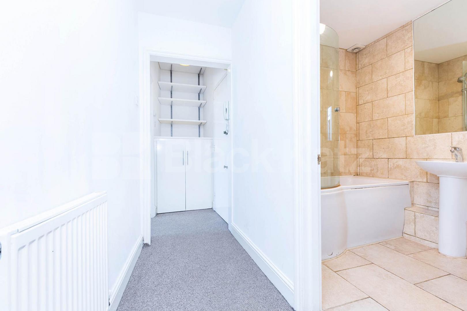 Located off the high street a 1 bedroom property close to Arsenal Station Mountgrove Road, Highbury